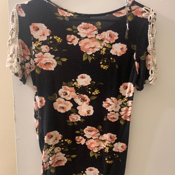 Maternity top - Picture 2 of 3